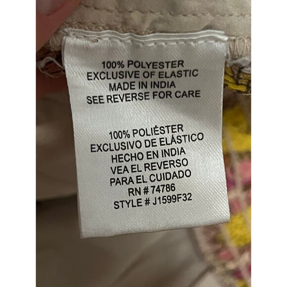 Patrons of Peace Joan ditsy floral top - Picture 6 of 6